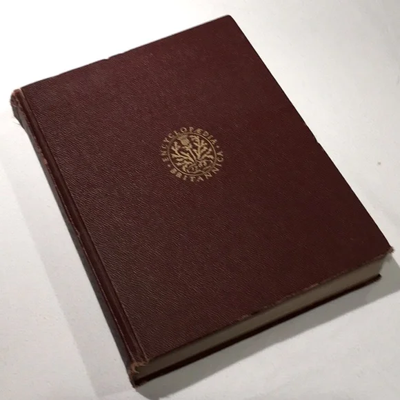 1941 Encyclopedia Britannia World Atlas Leather-Bound - Picture 2 of 16